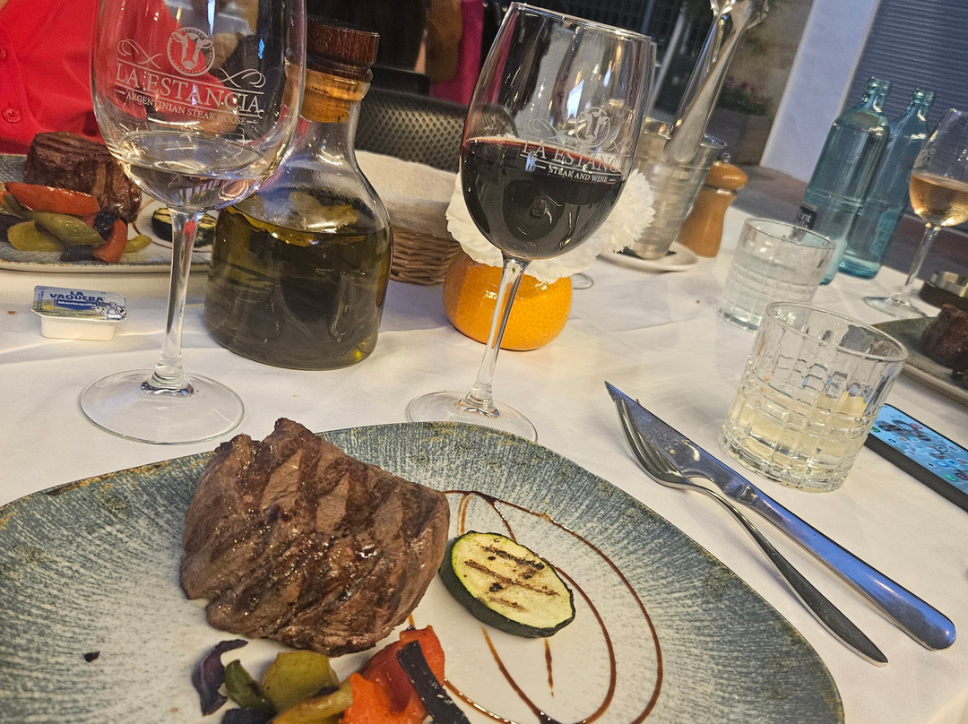 La Estancia Steak And Wine