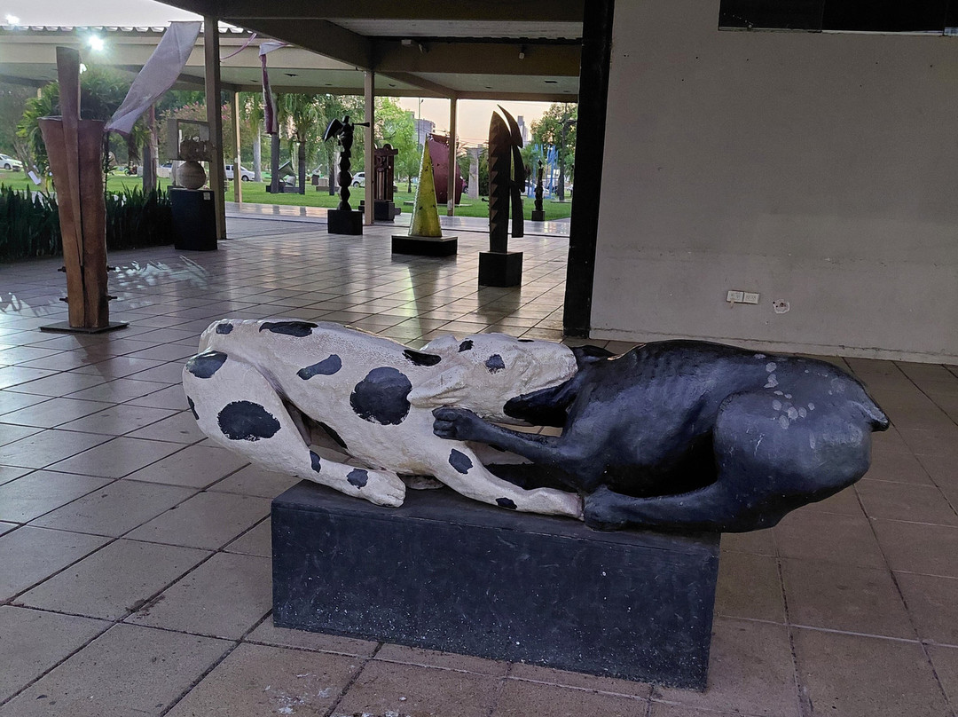 Museo de las Esculturas Urbanas del Mundo-雷西斯滕西亚必去景点