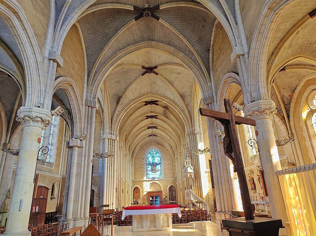 Eglise de Bessé-sur-Braye-Besse-sur-Braye必去景点