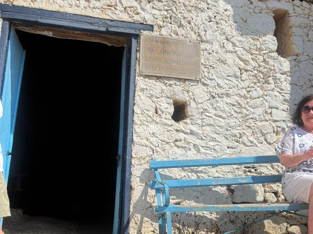 Agioi Saranta Cave Church-普它肋斯必去景点