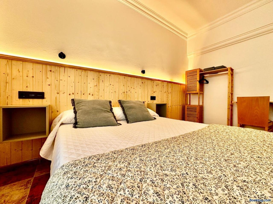Hostal J&C