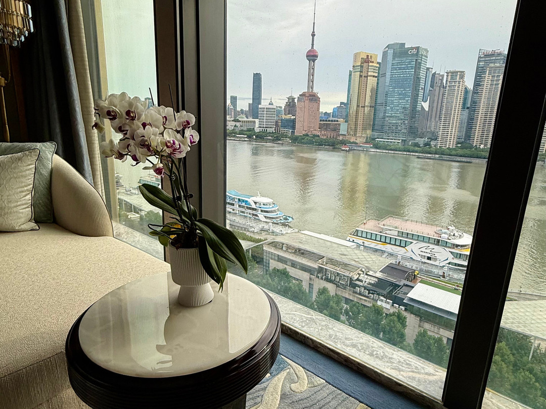 上海外滩瑞吉酒店主图