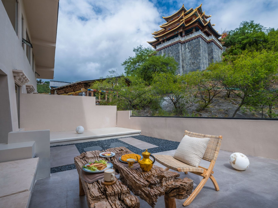 无夏而立·安禺|Sum·Less梵境核心视野藏地美宿(大佛寺转经筒店)