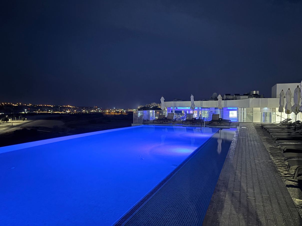 木星码头酒店 - 适合情侣入住及 Spa-旅行者