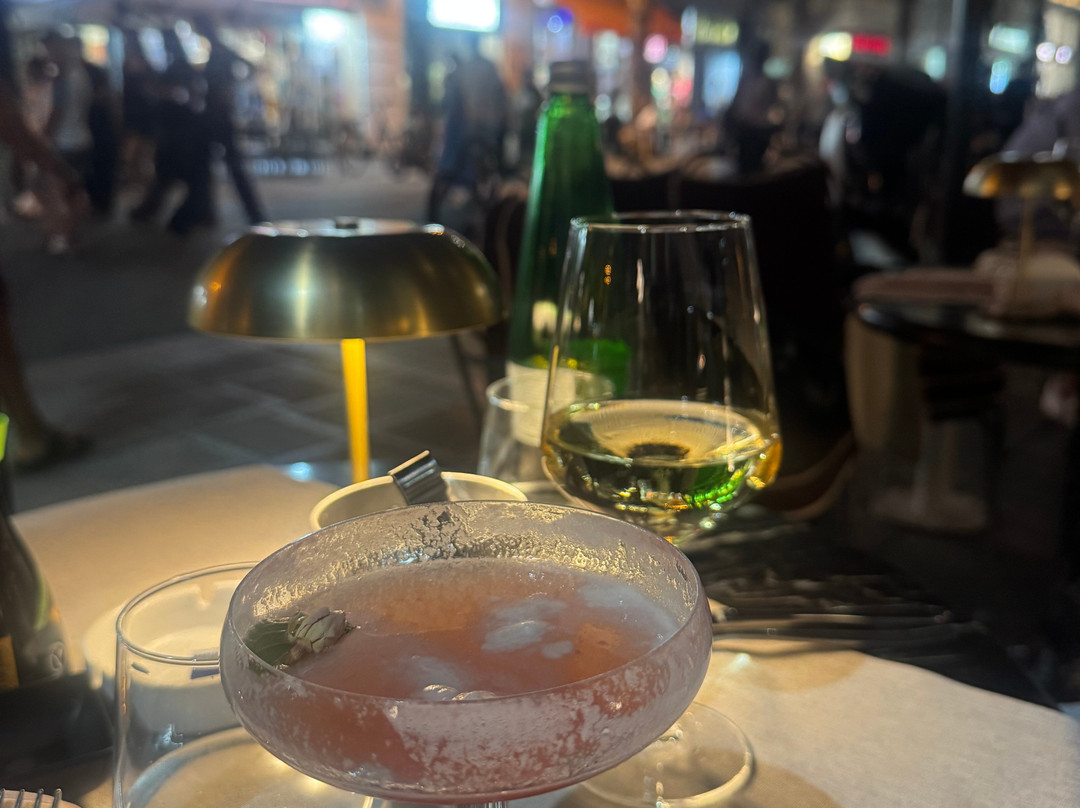 埃皮当诺酒店主图