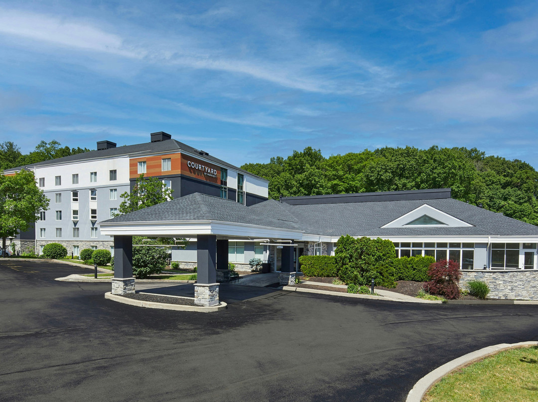 Pittsford酒店住宿-Courtyard by Marriott Rochester East/Penfield