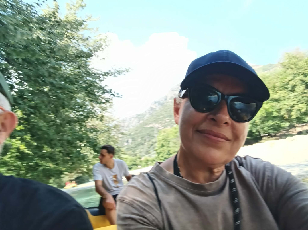 Acheron River-帕尔加必去景点