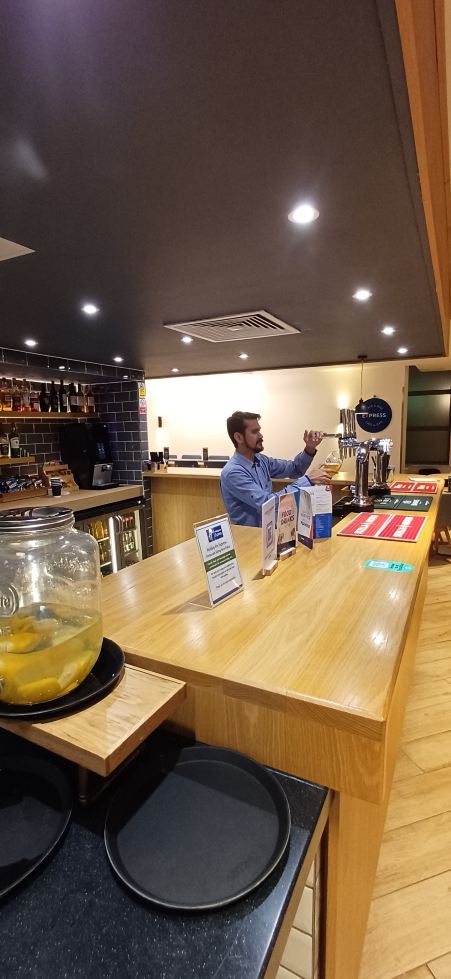 智选假日酒店伦敦克罗伊登-旅行者