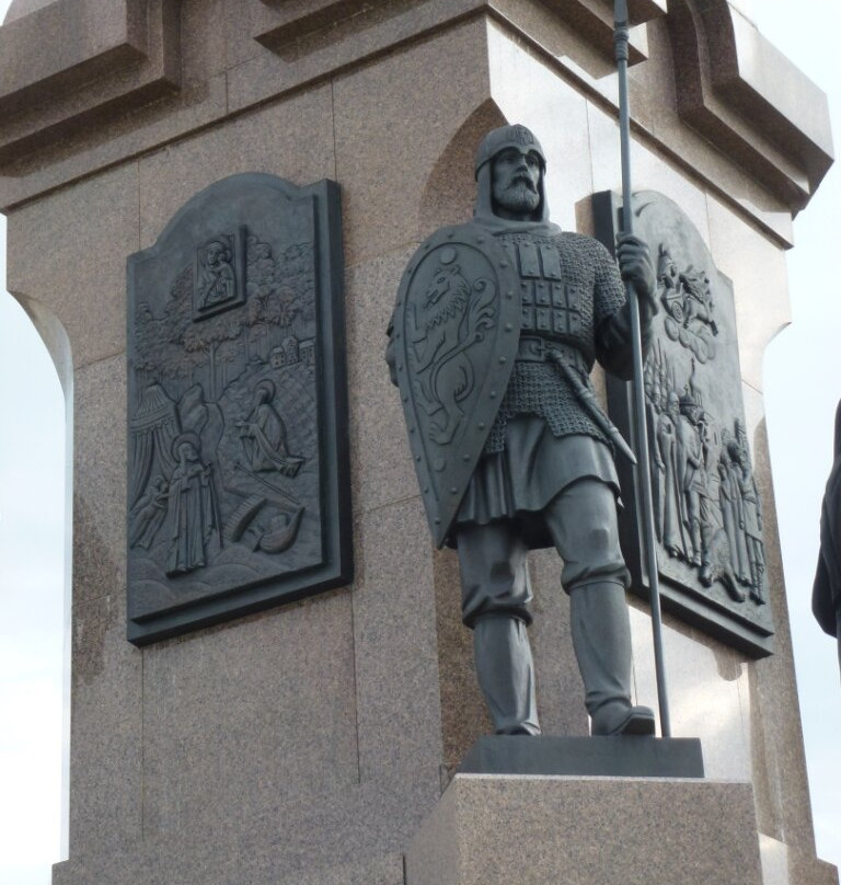 Monument 1000 Years of Yaroslavl-雅罗斯拉夫必去景点