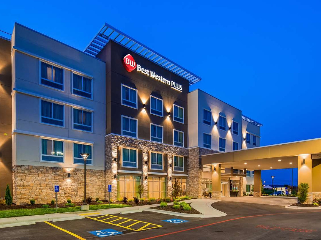 Best Western Plus Bolivar Hotel & Suites主图