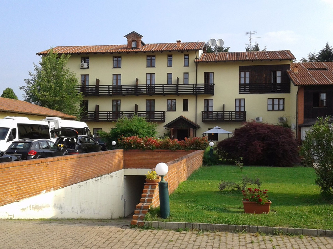 Cuceglio酒店住宿-Hotel Arcadia