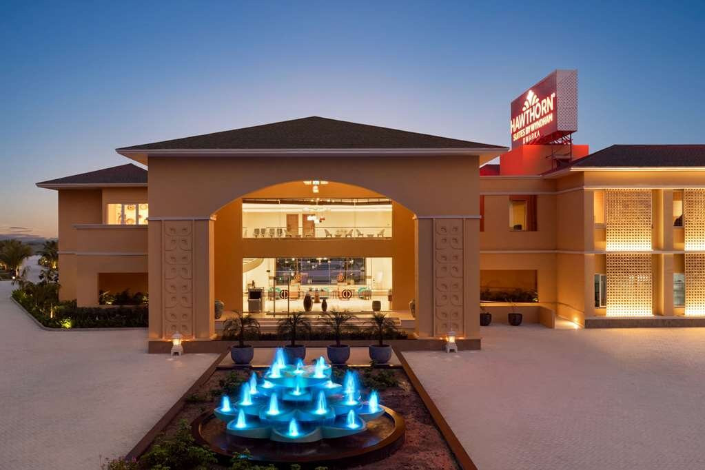 Hawthorn Suites By Wyndham Dwarka主图