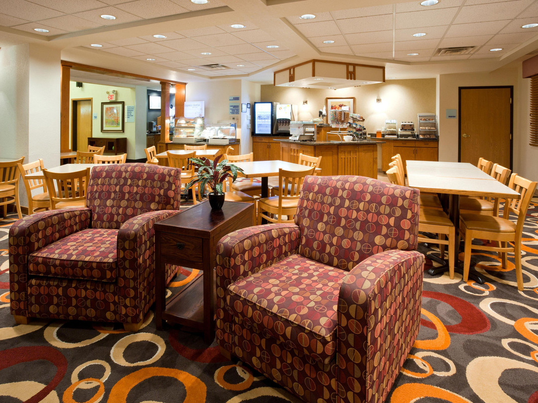 Bigelow酒店住宿-Holiday Inn Express & Suites Worthington by IHG