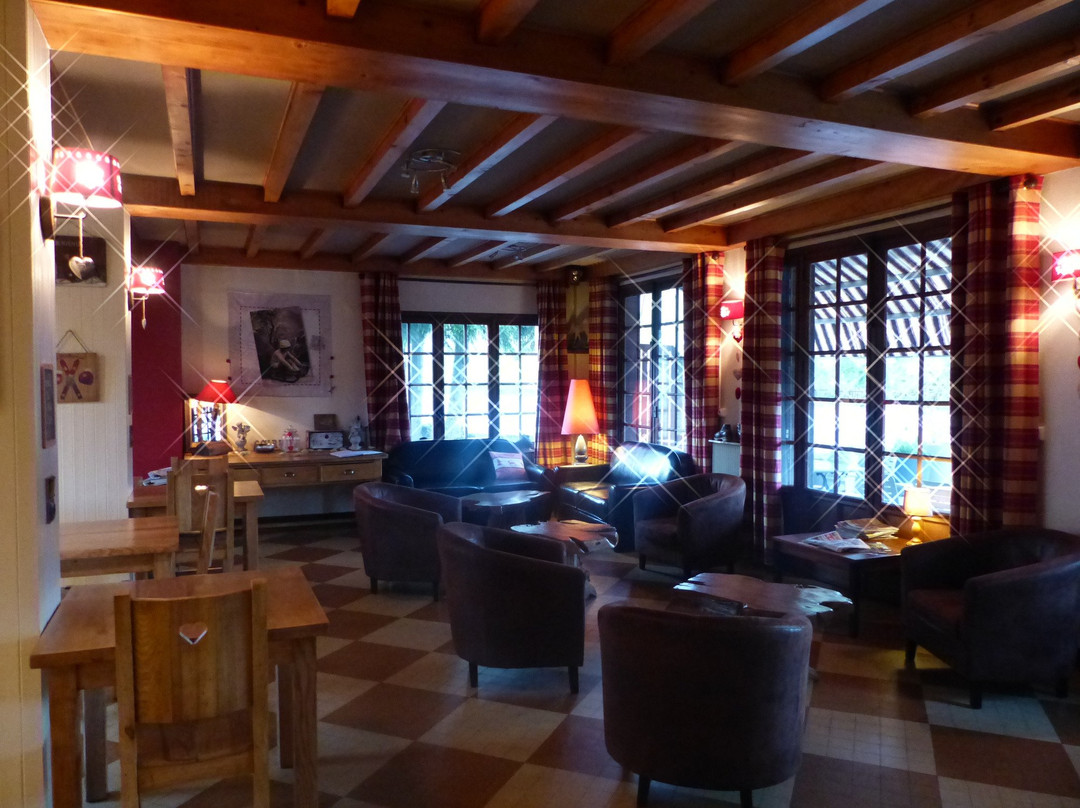 Autrans酒店住宿-Hôtel Au Feu de Bois