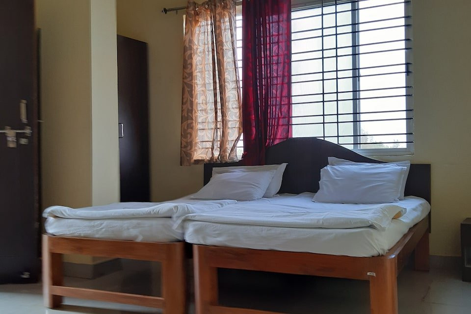 Hotel Vishwa Resort & Lodging