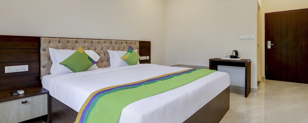 Treebo Trend Samit Suites