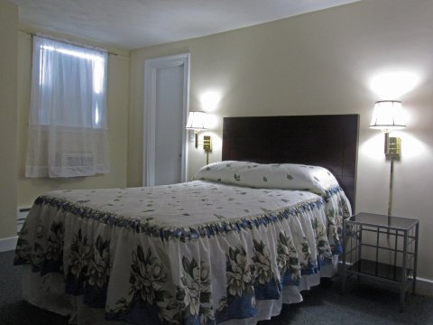 Colonial Traveler Inn-官方