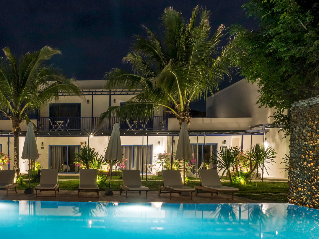 The B Resort