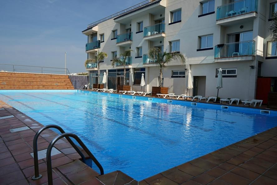 锡切斯港口度假村