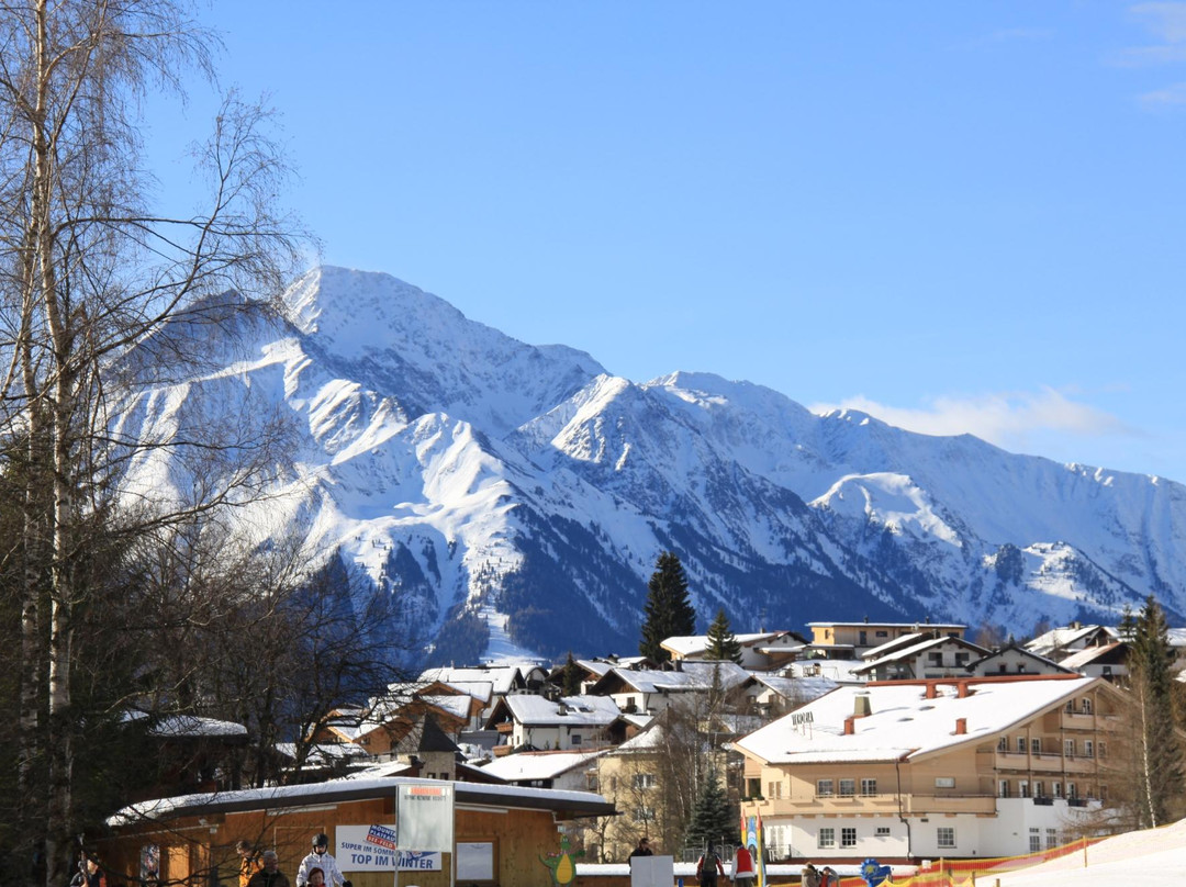 Modern Ski-湖地必去景点