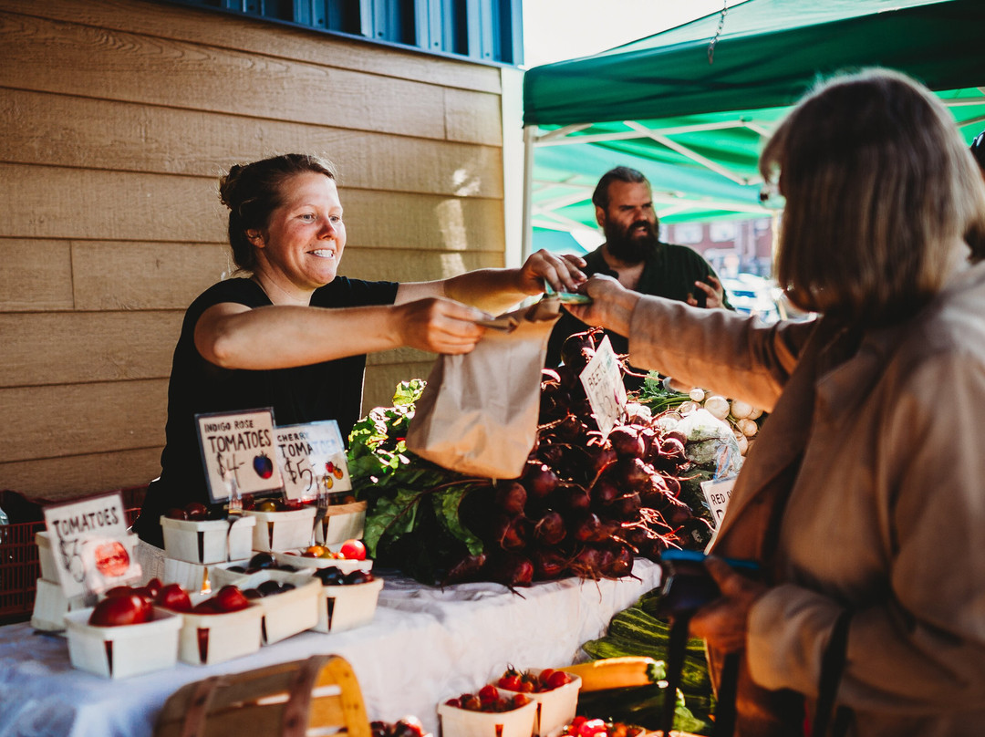 New Glasgow Farmers Market景点图片