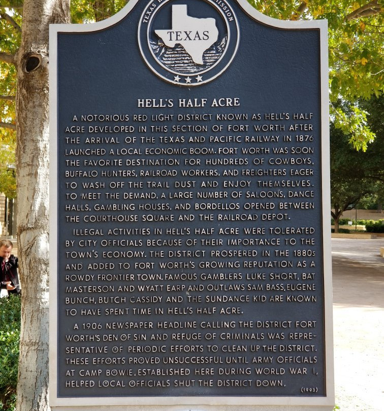 Hell's Half Acre景点图片