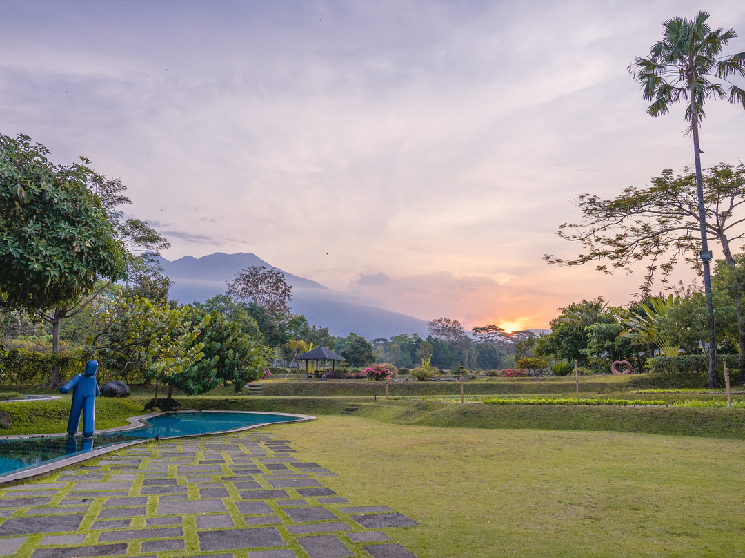 Pandaan酒店住宿-K Gallery Hotel