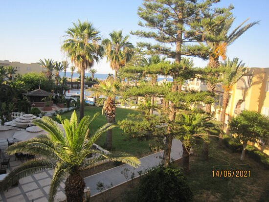 阿布索菲安尼酒店主图