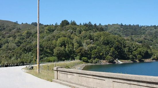 San Andreas Lake-密尔布瑞必去景点