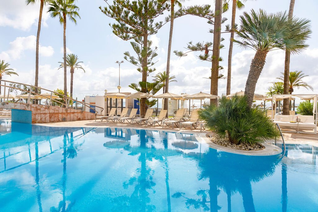 卡拉米略尔酒店住宿-CM Playa del Moro