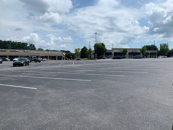 Out of the Cedar Chest Antiques & Interiors-卡明必去景点