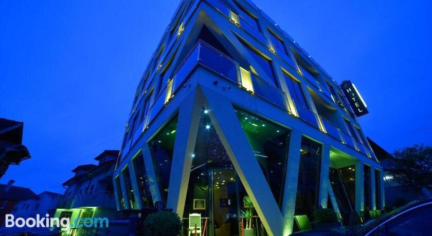 Hotel Palace