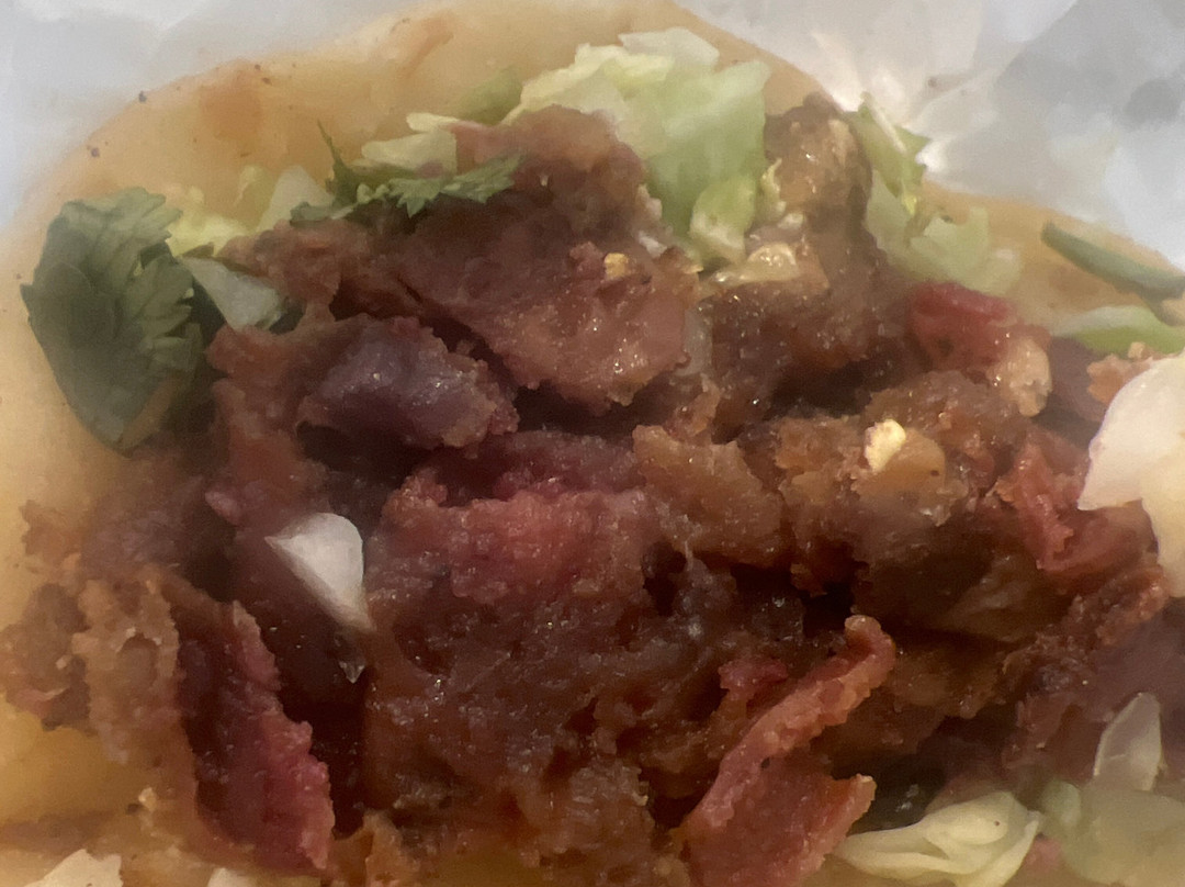 Tacos y Tortas Chalio's 3