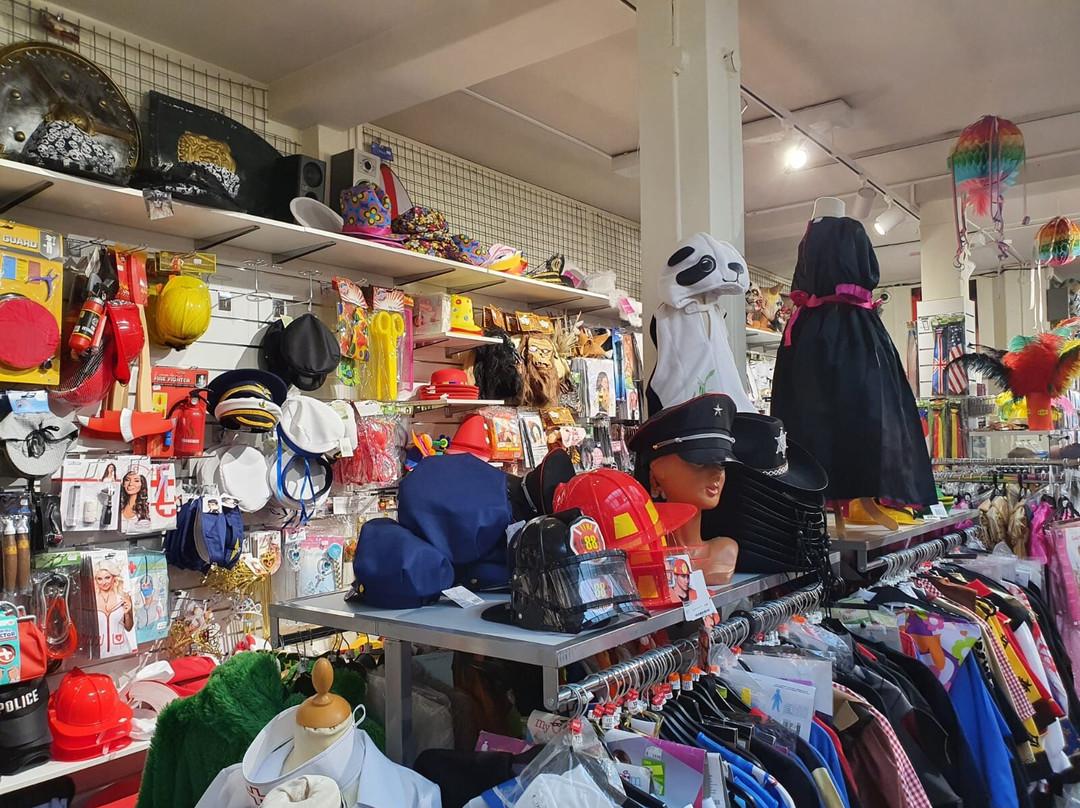 Feestartikelenshop-阿纳姆必去景点