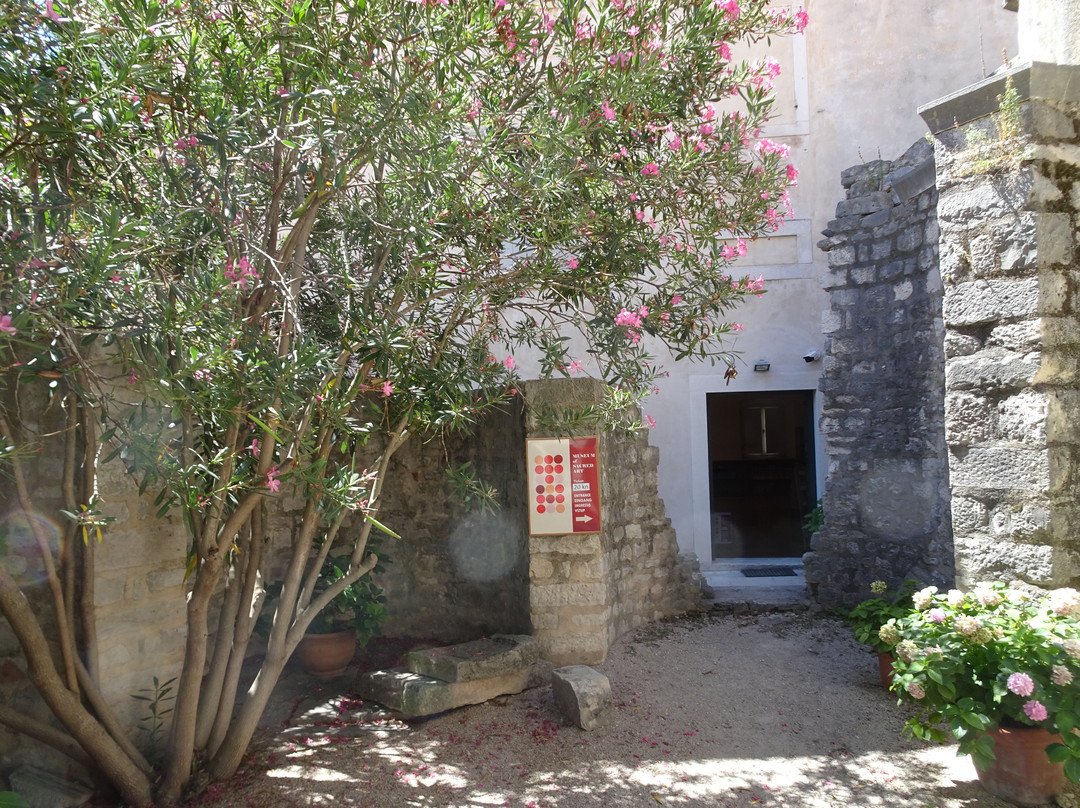Museum Of Sacred Art-特罗吉尔必去景点