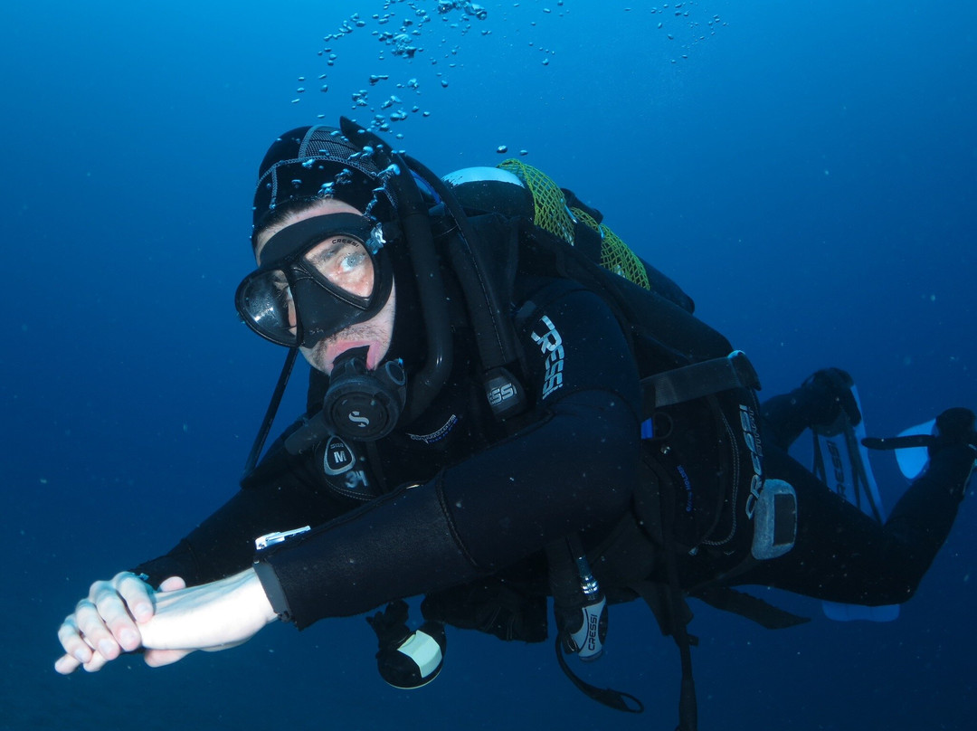 Lanzarote Buceo-卡门港必去景点