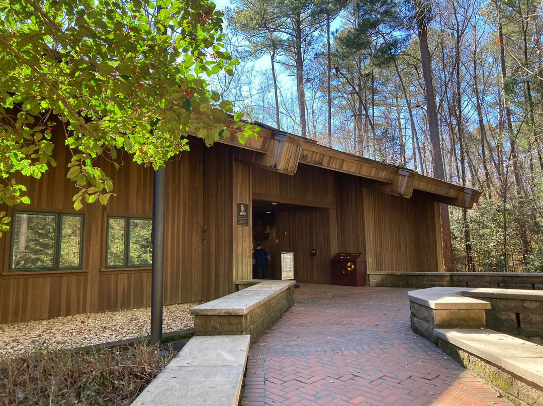 Harry Hampton Visitor Center景点图片