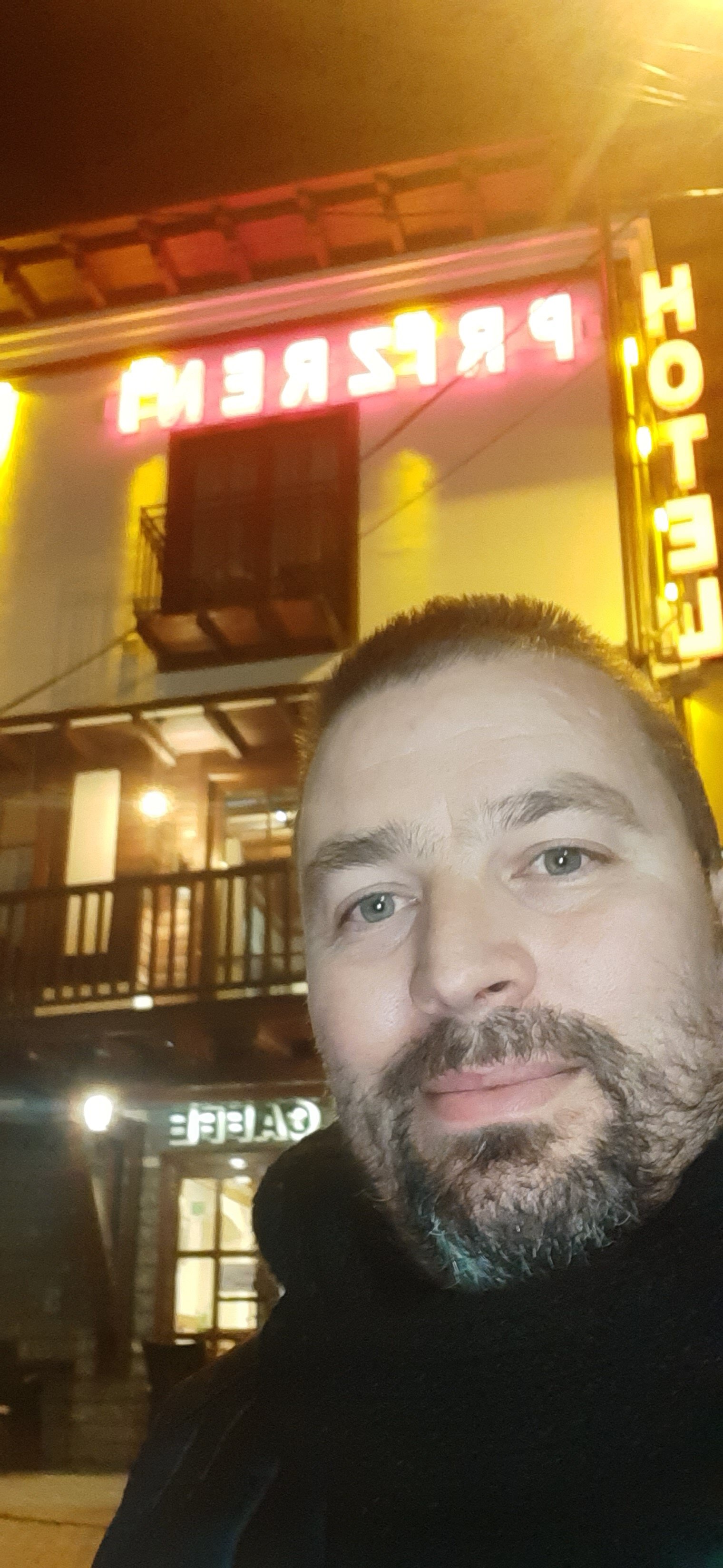 Hotel Prizreni-官方