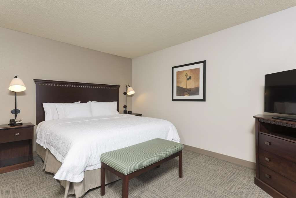 Hampton Inn & Suites Hartford-Manchester主图