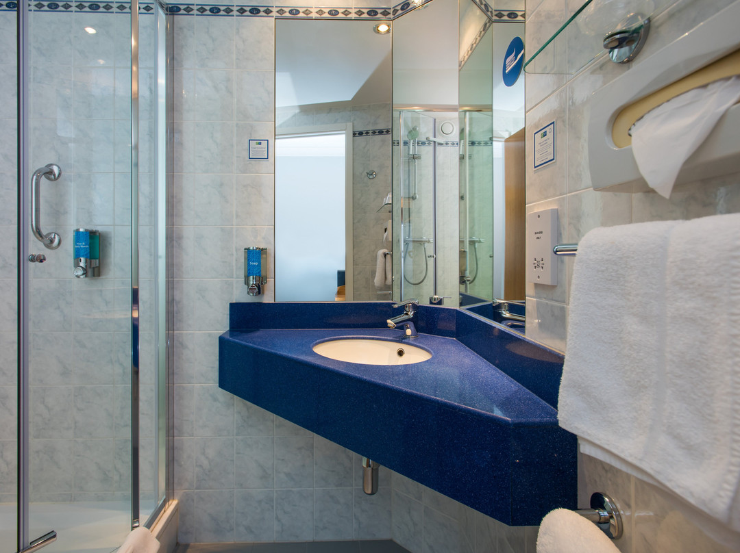 Holiday Inn Express Taunton East By IHG主图