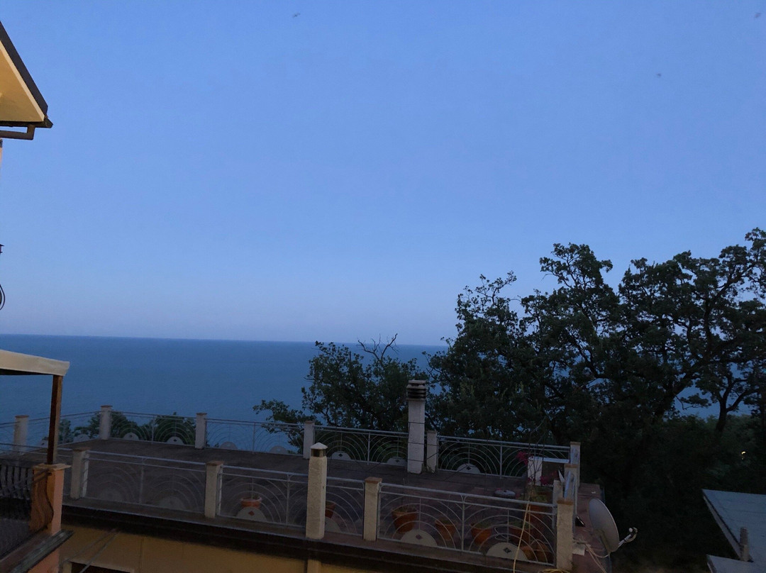 Terrazze del Conero-Sirolo必去景点