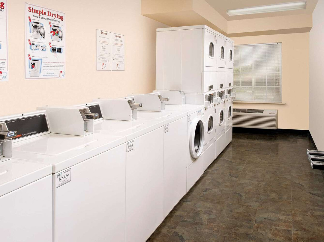 WoodSpring Suites Kansas City Lenexa主图