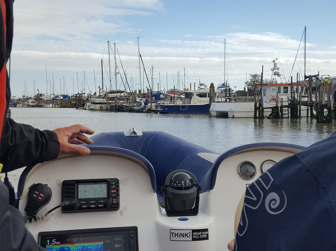 Essex Powerboat School景点图片