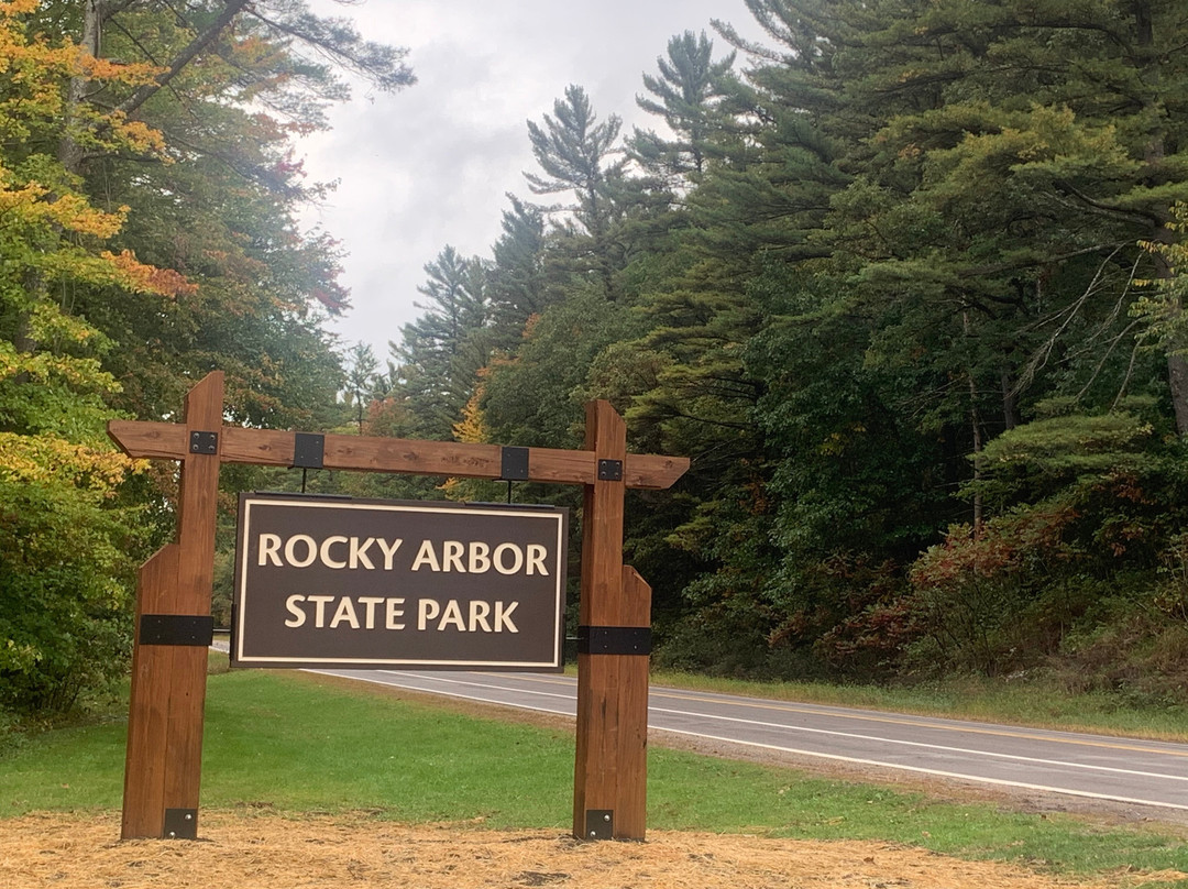 Rocky Arbor State Park-威斯康星峡谷必去景点