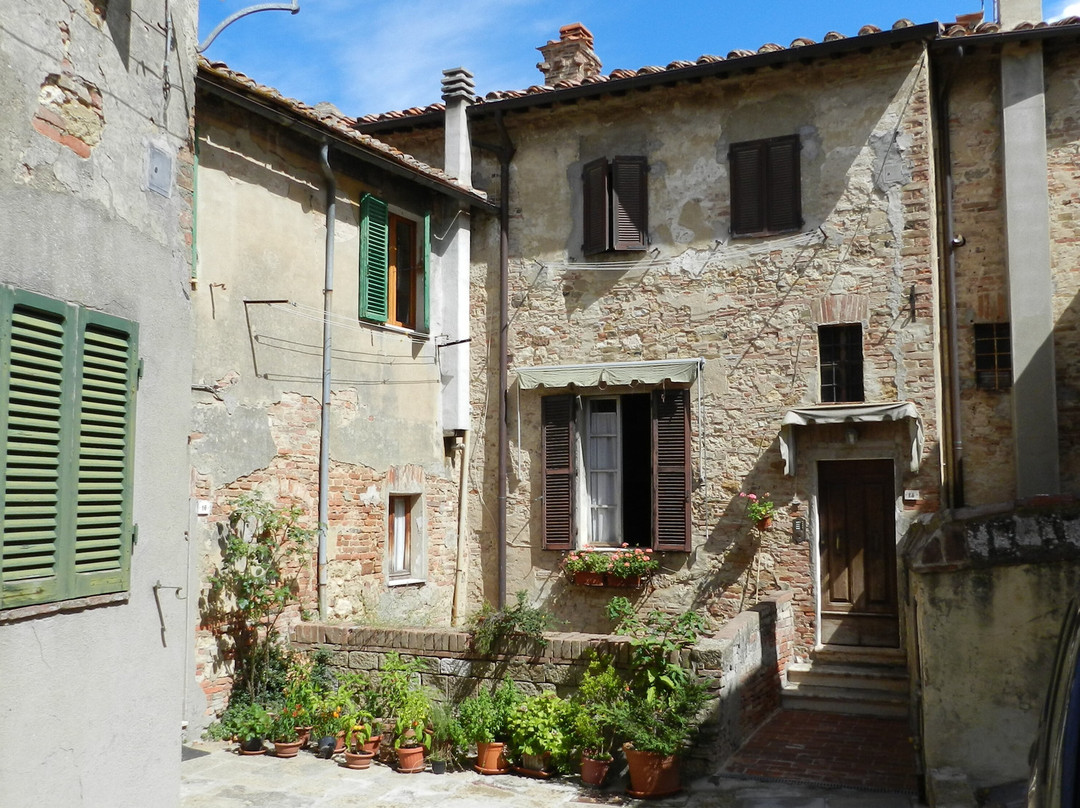 Torre del Pulcinella-蒙特普尔恰诺必去景点