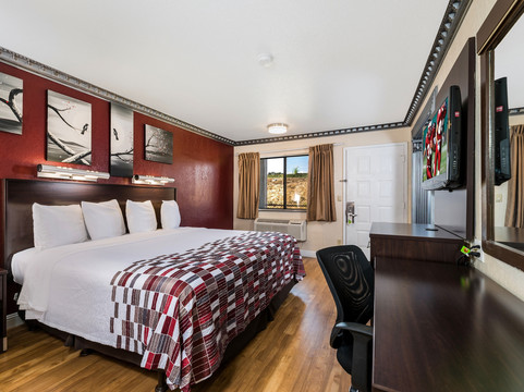 斯托克顿红顶酒店主图