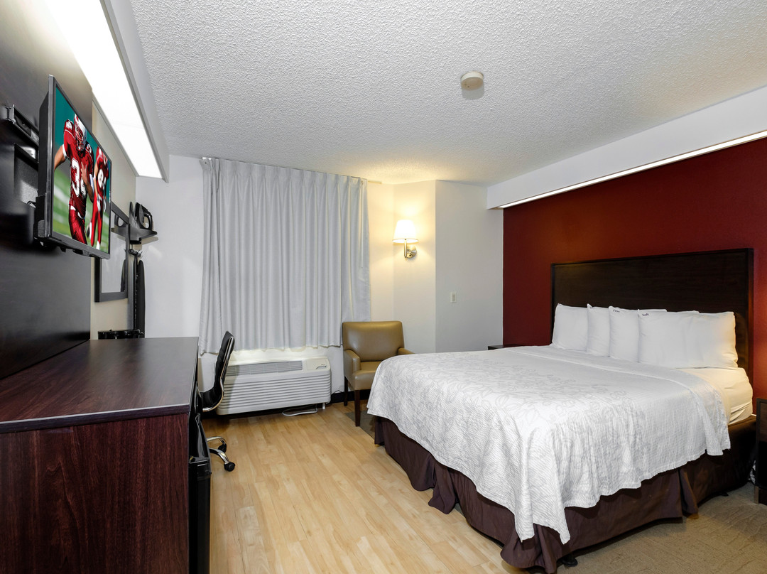 棕榈海岸红屋顶酒店主图