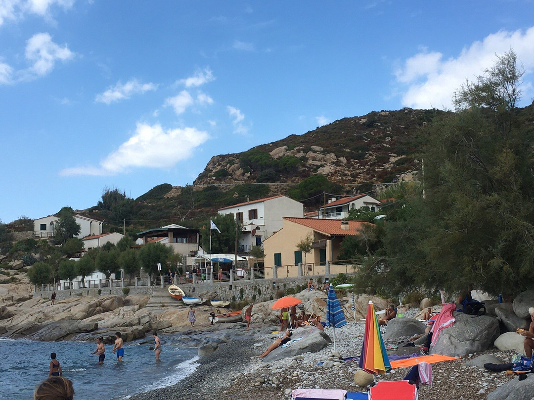 Spiaggia di Chiessi景点图片