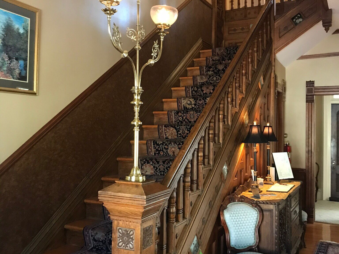 Hamilton House Bed and Breakfast主图