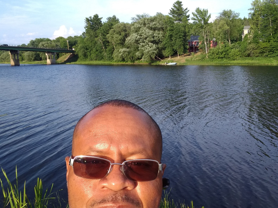 马塞纳NY速8酒店主图